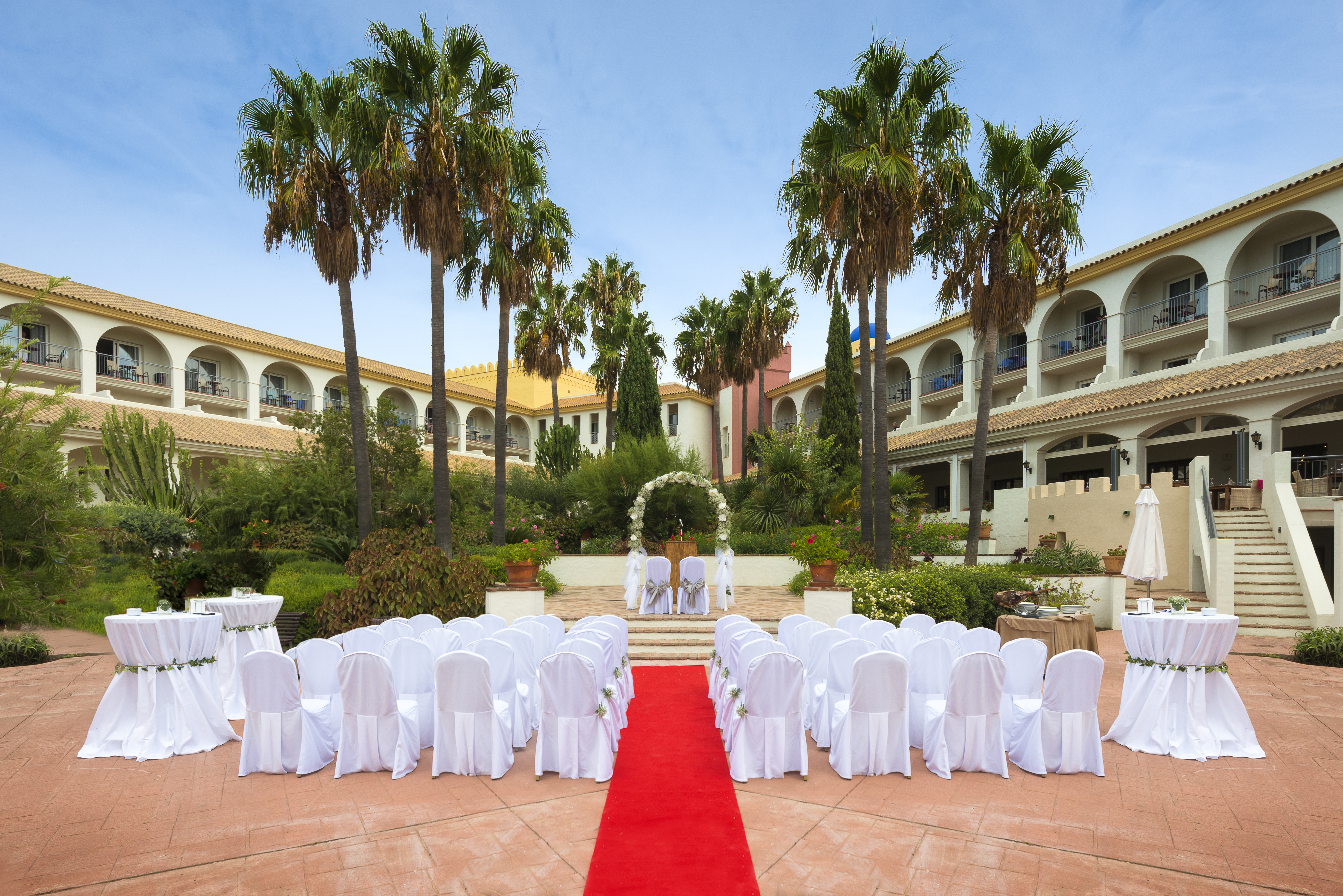 3 Ways To Choose The Best Wedding Venue For A Spanish Wedding. Photo Fuerte Conil