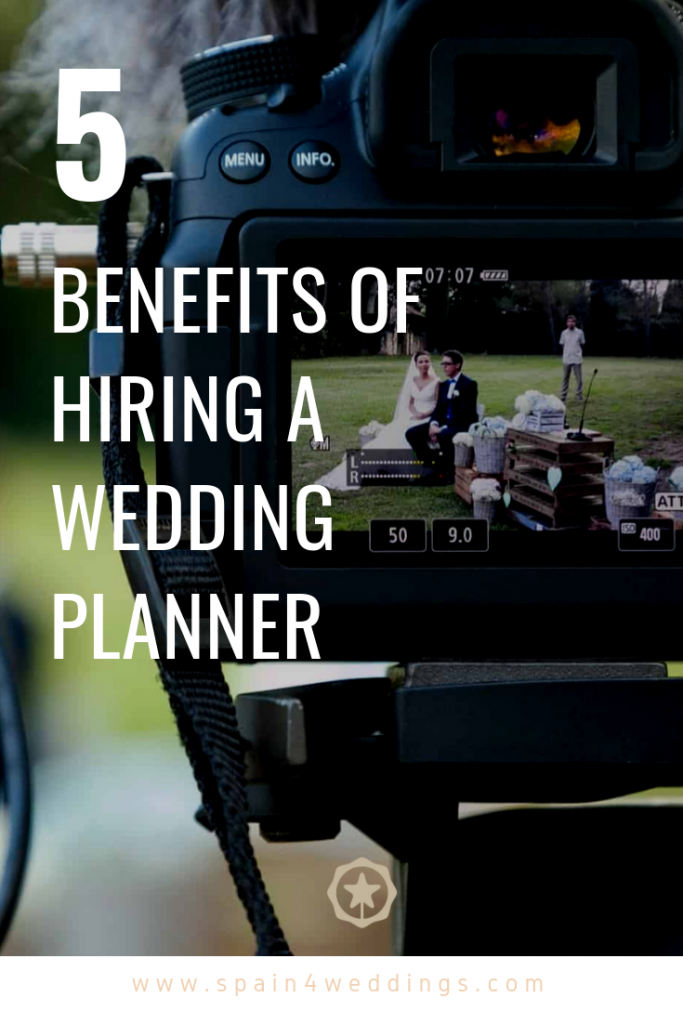 5 Benefits of hiring a wedding planner