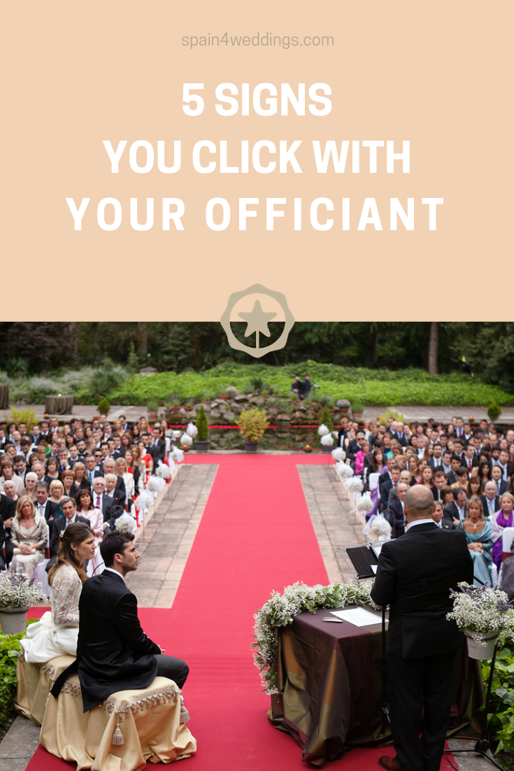 5 Signs you click with your officiant -