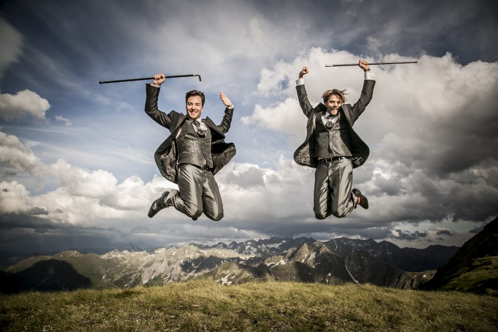 How to manage stress before your wedding. Photo by Andreu Doz Photography