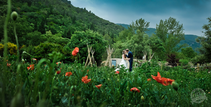 The dos and don'ts of combining your destination wedding and honeymoon. Photo by Dani Legaz