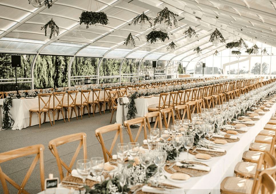 The 6 most popular type of wedding centerpieces. Photo_Beachfront wedding in Costa Blanca