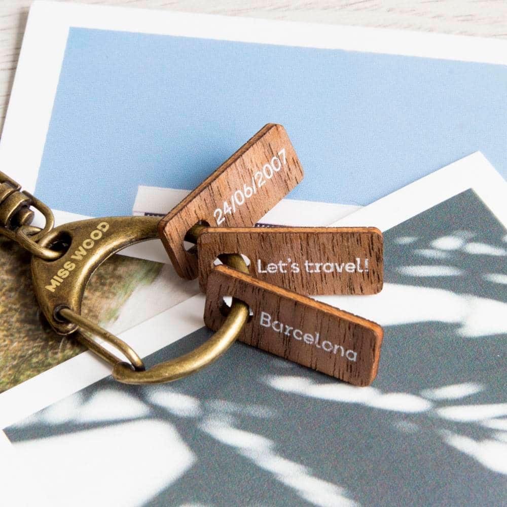 Personalised wooden keyring text